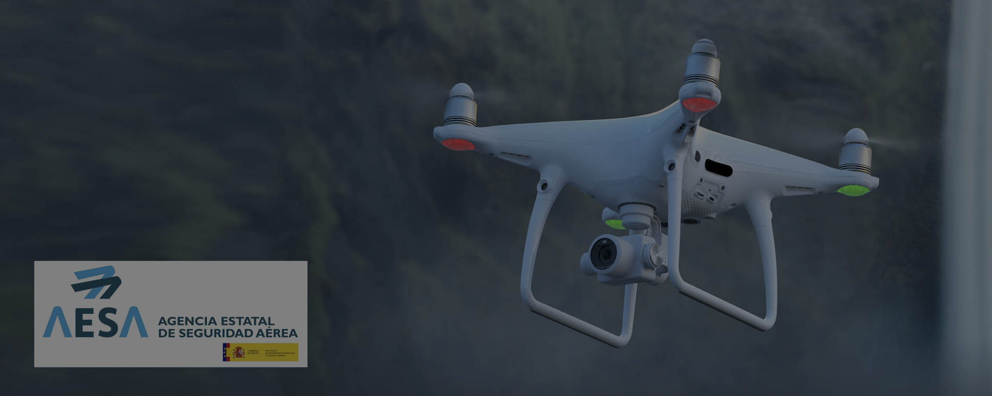 Tenemos autorización de AESA para realizar operaciones con drones sobre ciudades y en zonas de control de aeropuertos